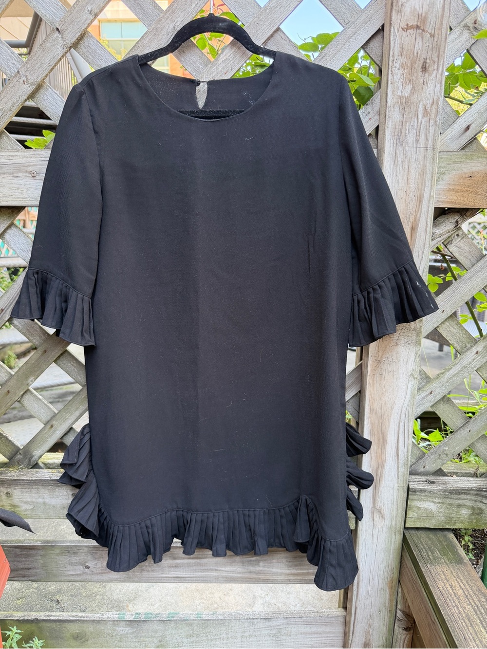 Black Ruffle Detail Women's Shift Dress